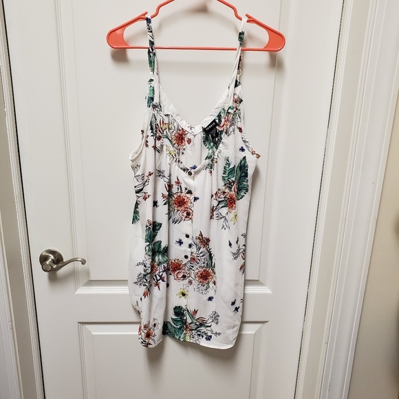 Torrid floral tank top size 2 - Picture 3 of 4
